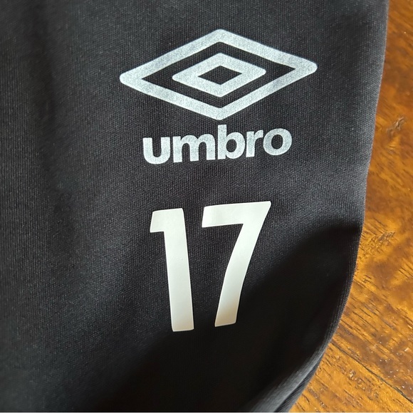 Umbro Men’s Black Sports Pants Size Large Like New - Picture 1 of 15